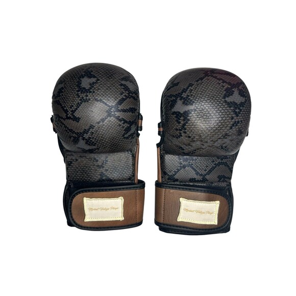 PRO SNAKE PRINT LEATHER HYBRID MMA
GLOVES - Picture 1 of 4